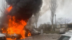 Война, 14 декабря. Переговоры Зеленского с делегацией США в Берлине. Массированный удар по Запорожью. В Крыму атакована нефтебаза и поезд с топливом для войск