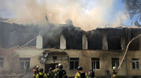 Война, 6 мая. В Сумах выросло число жертв удара дрона по детскому саду, в городе объявлен траур. Под Москвой усиливают ПВО накануне 9 мая