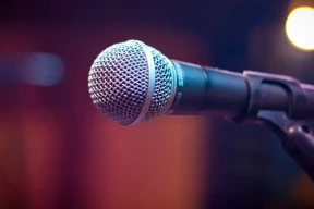 Papa Bo: «Контингент, знающий песни Анны Селук, в караоке не ходит»