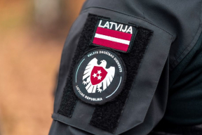 В Латвии завели дело на мужчину, который угрожал семье украинки и беларуса в швейцарском поезде