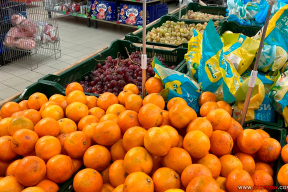 Где дешевле? Традиционно, сравниваем новогоднюю корзину в Минске и Варшаве