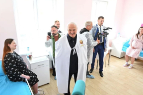 «Александр Григорьевич, вы на 100% правы!» Как чиновники изобрели идеальный ответ на любую реплику Лукашенко