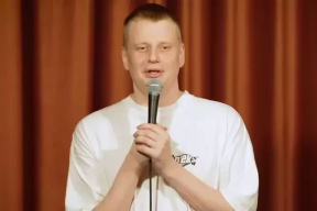 Комиссаренко: «Сижу и понимаю, что все, недействительны все мои документы, визы ВНЖ»