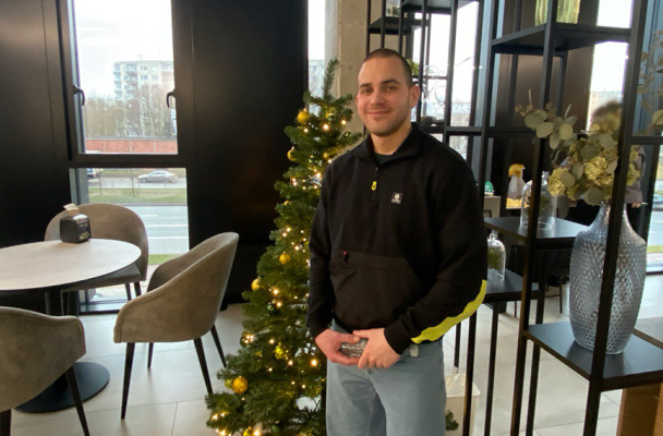 «Собрал по квартире флаги, нашивки — и как добропорядочный гражданин, все это закопал в лесу. А телефон не почистил»