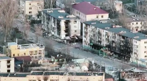 Война, 19 апреля. Россияне взяли в заложники целый город – гуманитарная катастрофа на Херсонщине. Крестный ход против дронов