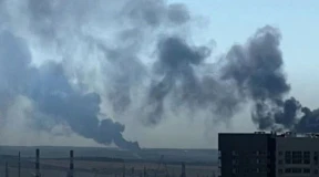 Война, 7 мая. Зеленский «не рекомендует» иностранным лидерам ехать на парад в Москву. В Перми снова атакован НПЗ. Почему на границе Беларуси и РФ ужесточили контроль