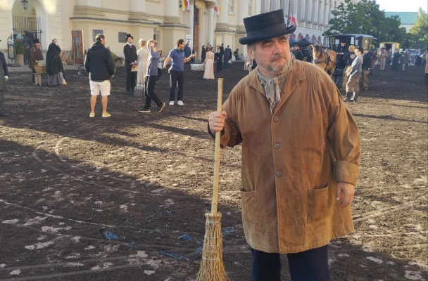 Зьміцер Бартосік: «Як ты можаш? — кажу. — Як ты можаш параўноўваць нудны і банальны порнхаб з клясычнай беларускай літаратурай!»