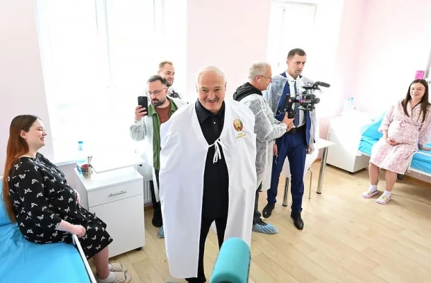 «Александр Григорьевич, вы на 100% правы!» Как чиновники изобрели идеальный ответ на любую реплику Лукашенко